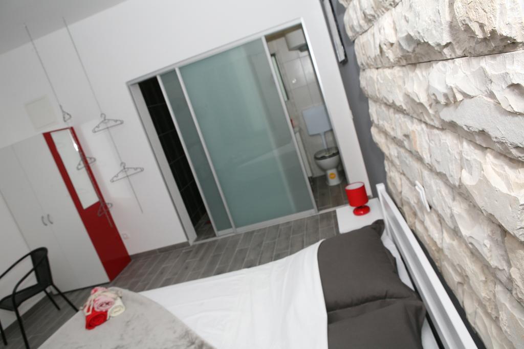 Apartments & Room Dijana トロギール 部屋 写真