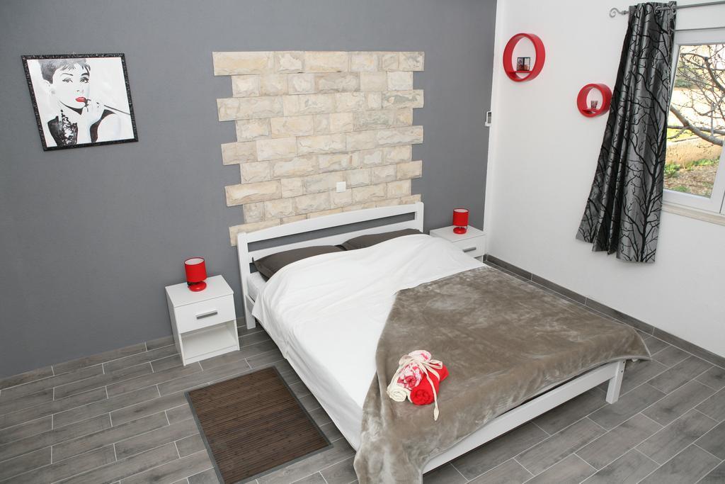 Apartments & Room Dijana トロギール 部屋 写真