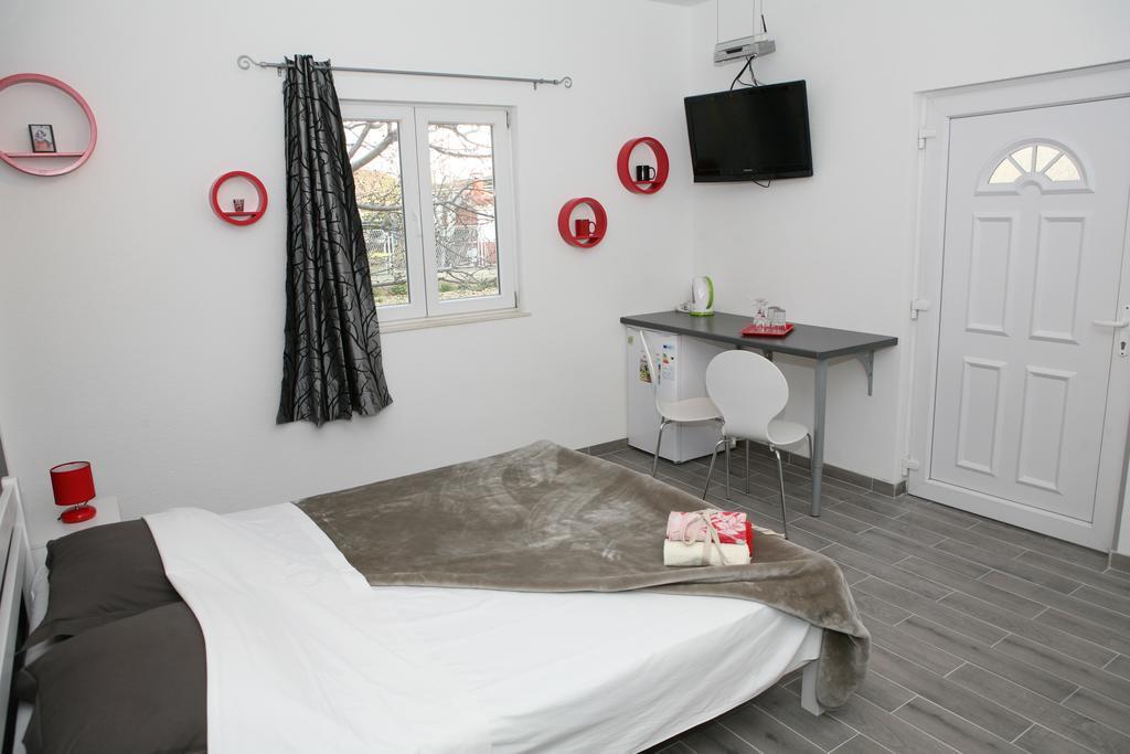 Apartments & Room Dijana トロギール 部屋 写真