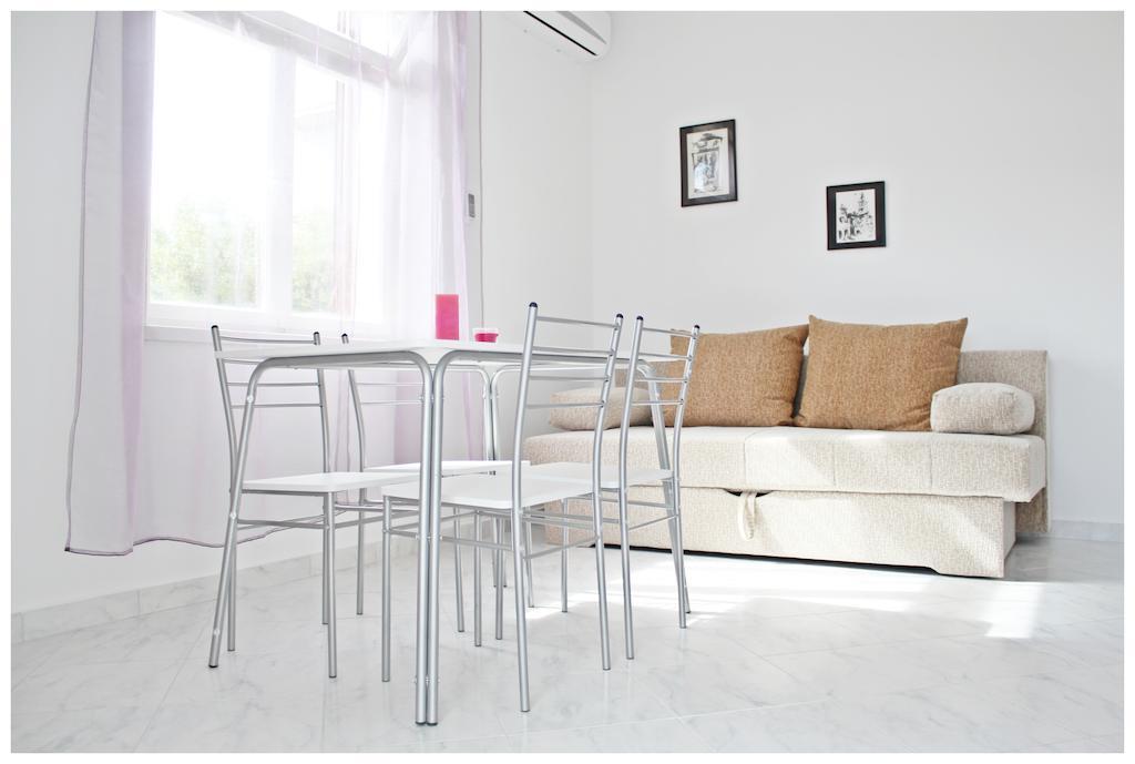Apartments & Room Dijana トロギール エクステリア 写真